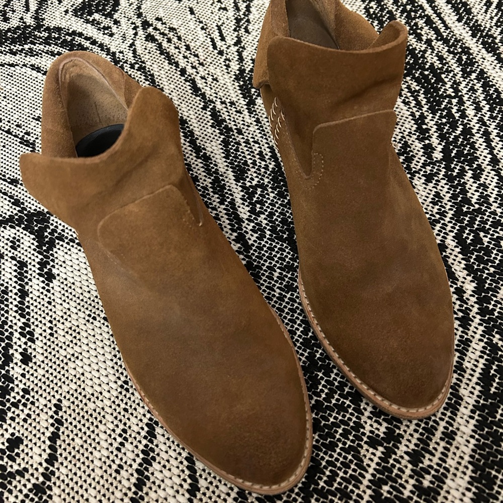 Dolce Vita Cleo Suede Slouchy Bootie size 7